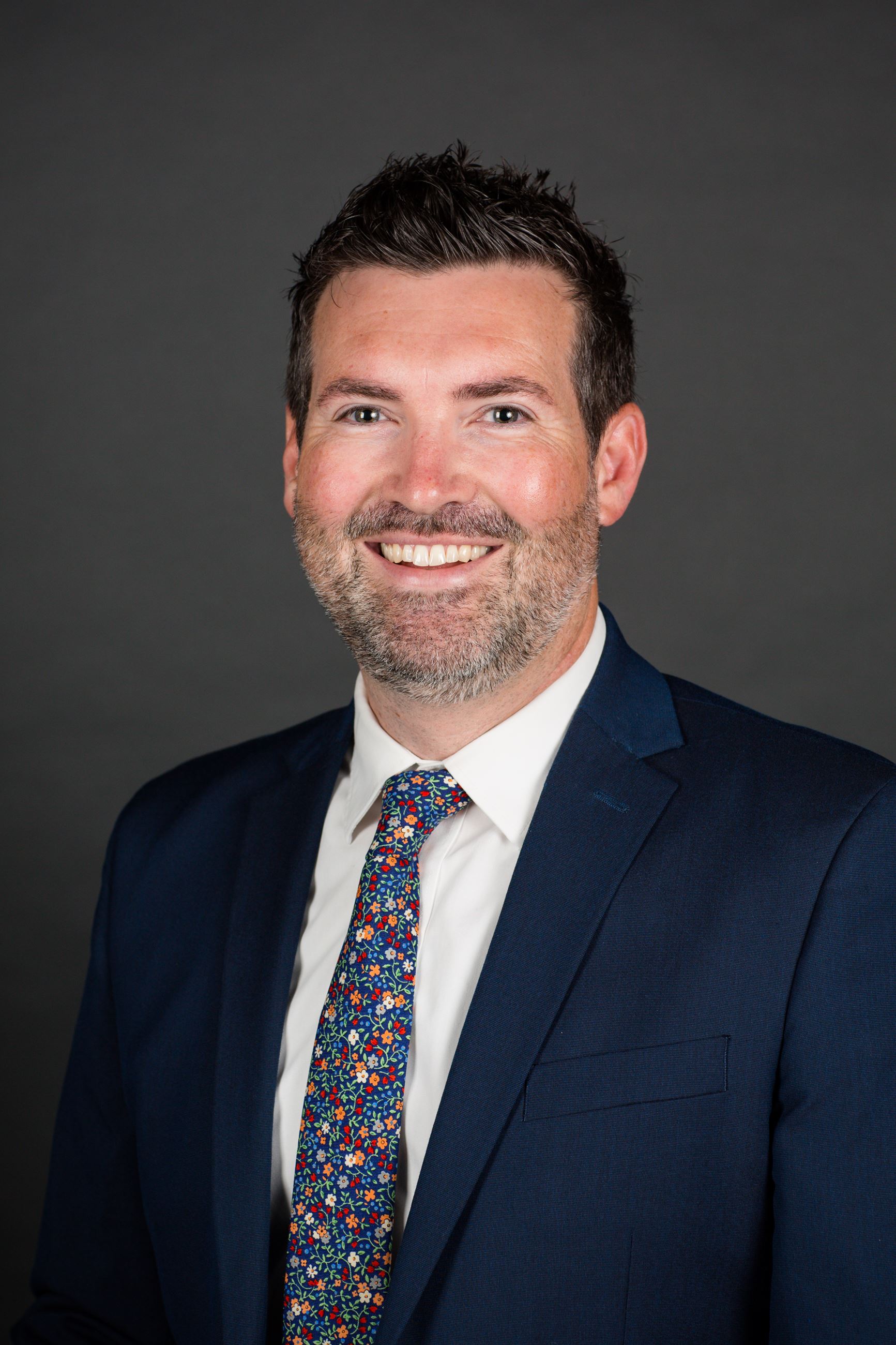 Bennett Mike Headshot